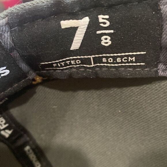 Las Vegas Golden Knights Mens Gray Hat Size 7 5/8 Fanatics A-Flex NHL Hockey Cap - Picture 6 of 9